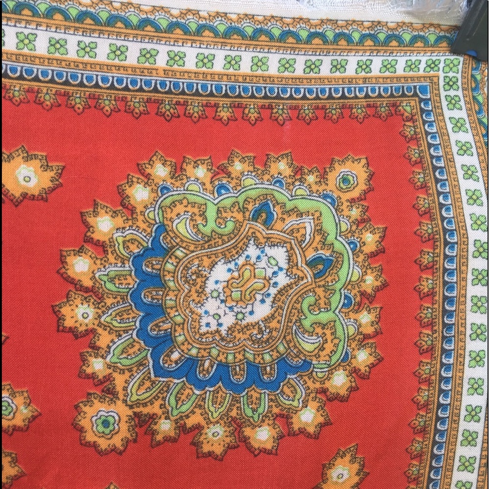 Scarf - Picture 3 of 4